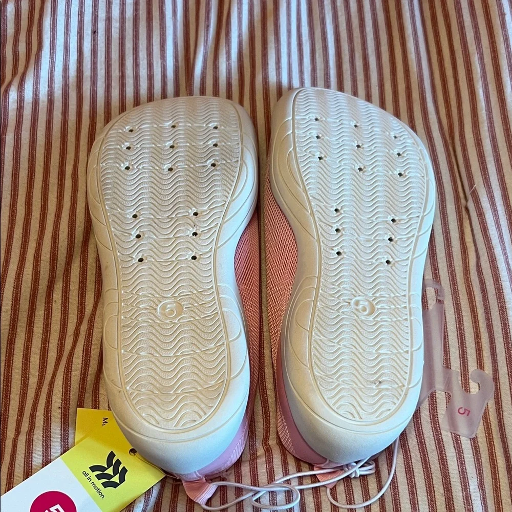 NWT all in motion Pink Kids Water Shoes